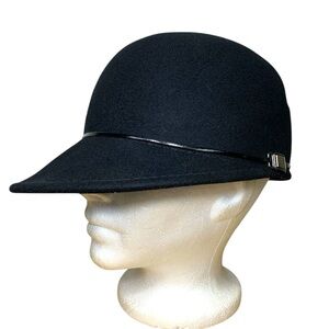 Saks Fifth Avenue Black Wool Hat Elegant Felt Equestrian Cap Neutral Minimalist